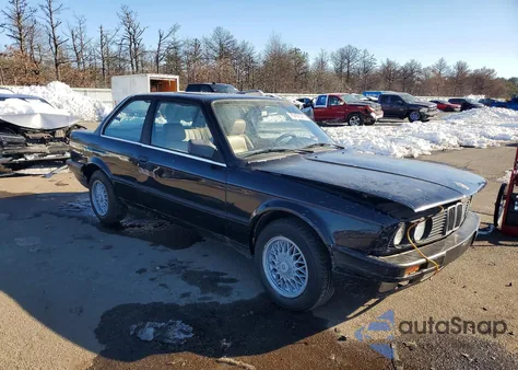 1989 BMW 325 I z USA, uszkodzony, nr VIN WBAAA1306K4143496